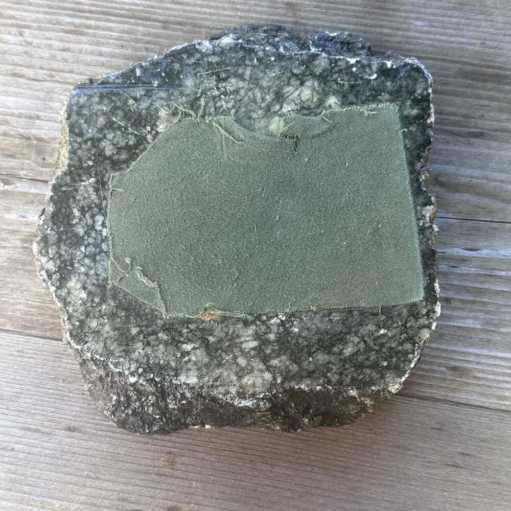 VINTAGE NATURAL STONE ROCK ASHTRAY MARBLE GRANITE ROUGH EDGE 7.5 X 6.5